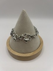 Vintage CORO Bracelet Silver Tone Ivy Leaf leaves Fall Holiday Jewelry Classic