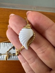 Avon Signed Sea Swirls Sea Shell Sliding Lariat Gold Tone Necklace ~ 30 inches