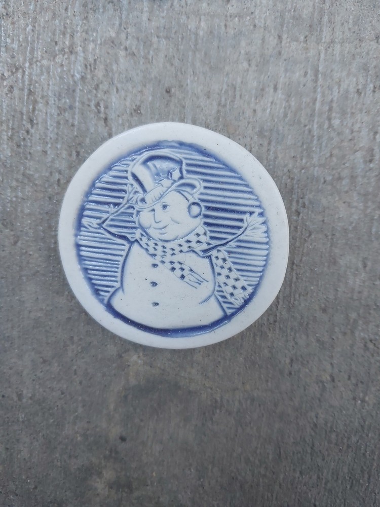 Vintage Pottery Snowman Brooche Mid Century Novelty Pin