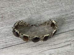 Vintage Unbranded 1960/70’s Faux Amber Gold Tone Bracelet
