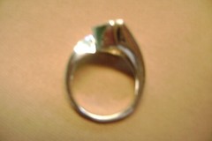 VINTAGE AMBER CUBIC ZERCONIA CRYSTAL ACCENTS COCKTAIL SIZE 8.5 SILVER TONE RING
