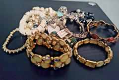 Lot Of Vintage Modern Costume Bracelets Jewelry 17 Pieces