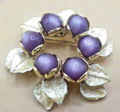 Vintage Lilac Purple Faux Pearl Bead Flower Pin silver tone Wreath Brooch