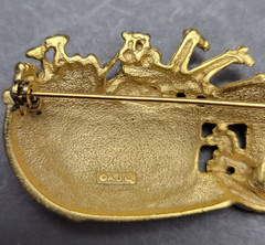 Vintage OAJC Noah’s Ark Bracelet & Brooch Set Gold Tone Animals Original America