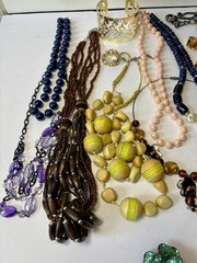 Estate Jewelry Lot Chunky Necklaces Rings Wearable Brooches Beaded 25+ VTG – Now