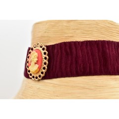 Vintage Cameo Choker Necklace Pendant Burgundy Ribbon Fabric Gold NOS 1990s A23