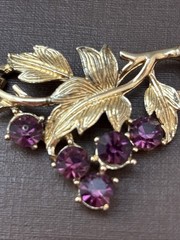 Vintage Coro Pegasus Grape Cluster Necklace Purple Amethyst Rhinestone