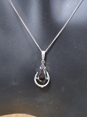 1950’s Sorrento Sterling Silver & Hematite Pendant 15.5″ Chain Filigree Accent