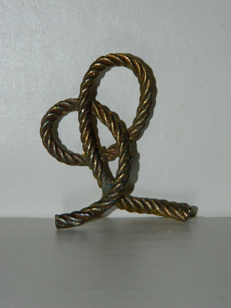 VTG Vintage Gold Tone Knot Knotted Rope Pin Brooch