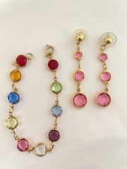 Lot of 2 Vintage Gold Tone Glass Bezel Bracelet & Earrings Pink Purple Blue
