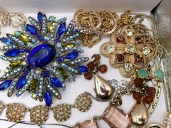Vintage~Mod Estate Costume Jewelry Lot~AVON~CORO~JERI LOU~J CREW~SARAH~PARK LANE