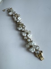 Vintage Juliana D&E Milk Glass Floral Bracelet