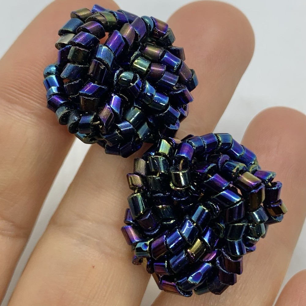 Vtg Iridescent Peacock Purple Blue Bugle Glass Knotted Bead Huggie Earrings Post