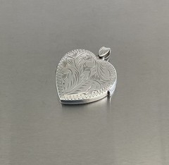 Vintage Unbranded Sterling Silver Etched Heart Locket Pendant *No Chain*