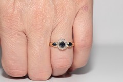 Vintage Circa 1980s 18k Gold Natural Diamond And Oval And Pear Cut Sapphire Ring