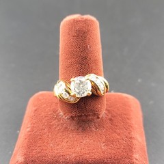 Vtg Sz 7.5 Ring Cubic Zirconia Solitare with Channel-set Accents Fashion Jewelry
