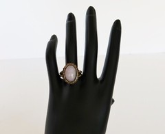 Vtg pink polished stone cabochon brass tone braided open band adjustable ring
