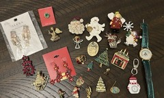 Christmas Lot Brooch Trees Rhinestones Enamel Watch Not Tested Santa Angels Vint