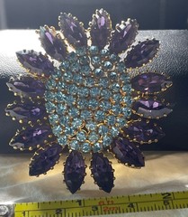 Vintage Blue And Purple Made In Austria Stamped Rhinestone And Gold Tone Brooch