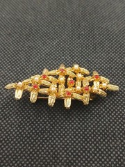 Unique goldtone lattice metal work brutalist faux pearls & rubies brooch