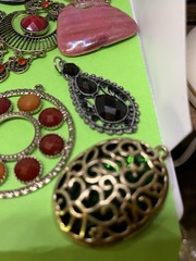 pendant lot gold tone silver tone brass multicolor stones vtg beautiful pieces