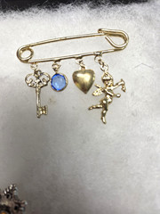 Vtg gold tone safety pin charms bezel Pin