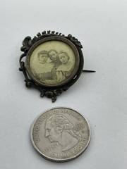 Antique 3 Sisters Photo Portrait Momento Mori Mourning Art Nouveau Brass Brooch