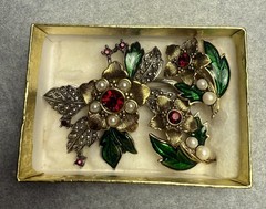 Brooch Pin & Clip Earring GoldSilver Tone Elegant Christmas Jeweled Pearl Flower