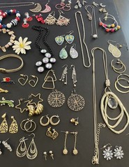 Estate Sale Find Vintage Costume Jewelry Lot 100+ Pieces
