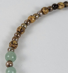 Vintage Gemstone & Agate Beaded Necklace With Carved Floral Bird Pendant 15.5 In
