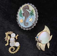 Vtg Nautical Brooch Lot Gold Tone Mother of Pearl Rhinestone Fish Seahorse Cameo