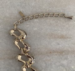 Beautiful Vintage Monet Gold Tone Wavy Swirl Choker Necklace 17.75”