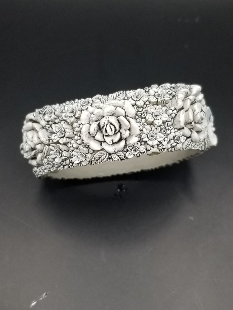 VTG Celluloid Hinged Clamper Bracelet with Roses Daisies Flowers – Small Wrist