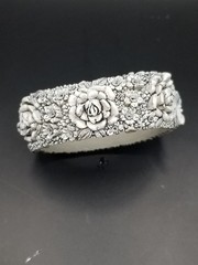 VTG Celluloid Hinged Clamper Bracelet with Roses Daisies Flowers – Small Wrist