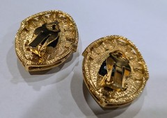Vintage Gold Tone Black Pear Rhinestone Baguette Clip Earrings 1980s Glam
