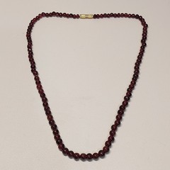 VTG Natural Garnet Graduated Hand Cut Bead Necklace 18.1″ Gold Tone Clasp 25.15g