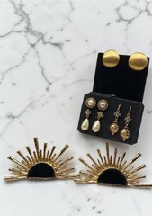 11 Pc Vintage Jewelry Lot Sarah Cov Monet Casual Corner Faux Pearl Necklace Gold