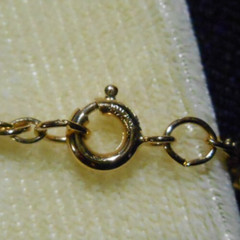 Vintage LeStage 1/20 12kGF Photo Locket Pendant Etched Wreath 20″Chain & Box