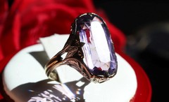 14k multi tone gold sz: 5 ring 5.50ct lab-created amethyst solitaire 6.72g