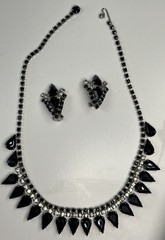 Vintage Black Faceted, Glass/Stone Necklace & Clip-On Earring Set. 1940s-1950s.￼