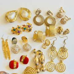 Lot of 19 Pairs VTG Earrings Pierced Clip Gold Pearl Chunky Dangle 70s 80s 90s