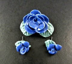 VINTAGE BLUE FLOWER BROOCH PIN AND EARRING SET EARRINGS E18