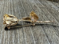 Vintage Giovanni Flower Brooch Pin Long Stem Rose Bud Bloom Gold Tone Romantic