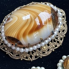 Vintage W Germany Glass Caramel Swirl Cabochon Pearl Brooch Clip On Earrings Set