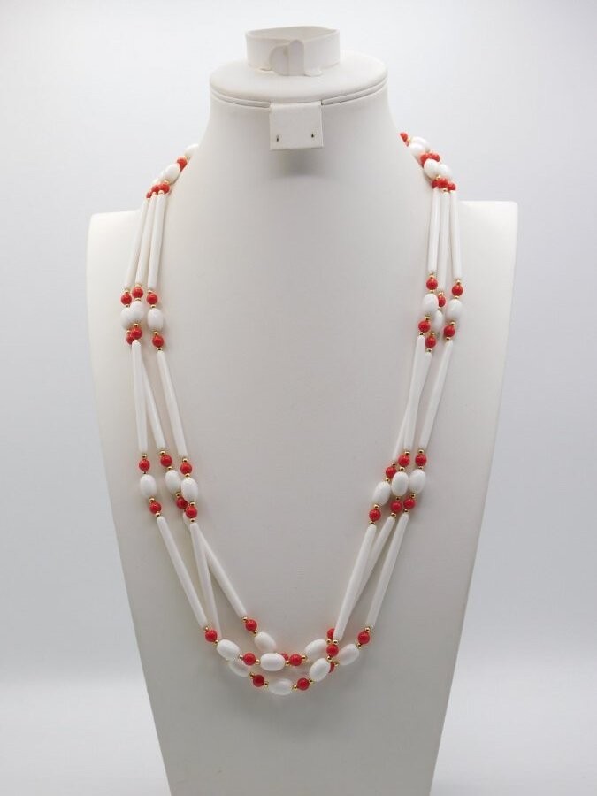 VINTAGE NECKLACE~WHITE/RED/GOLD TONE~MULTI STRAND~28″ LONG