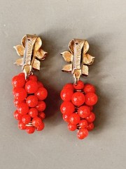 Vintage Signed MARVELLA Coral Grape Cluster Tree Brooch & Earring Set