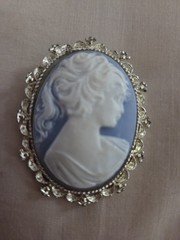 Vtg Victorian Revival Style Cameo Brooch Women’s Profile Filigree Classical 2×5″