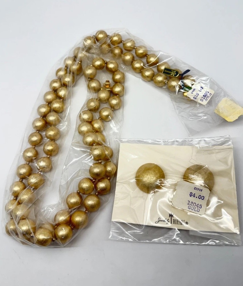NOS Vtg Crown Trifari Metal Beads Necklace Clip earrings set Gold Tone tags