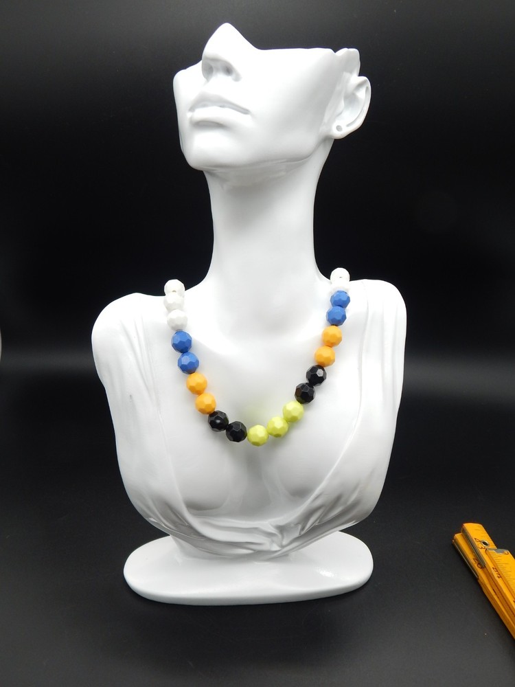 Beaded Necklace 24″ Graduated Faceted Plastic White Black Blue Yellow Green