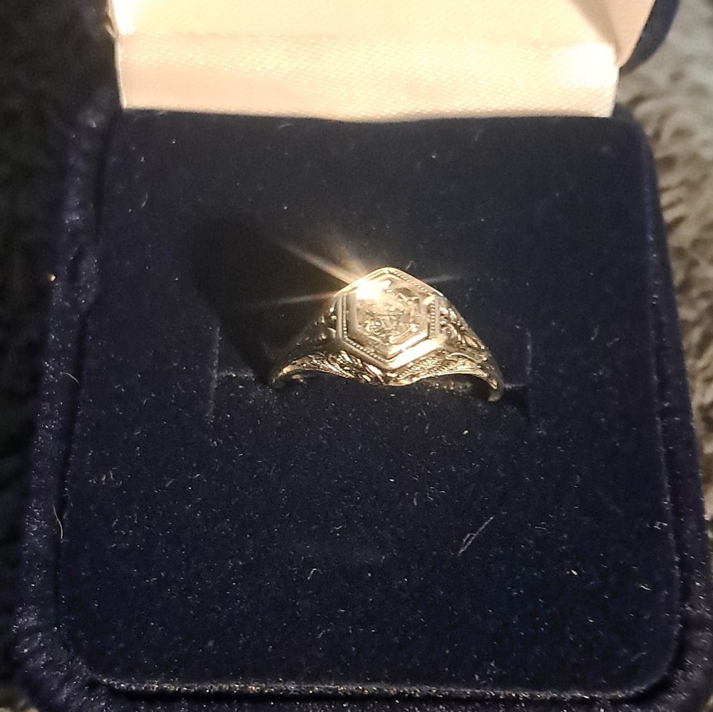 Vintage Style Filigree Hexagon Ring, white gold, Round White/Colorless Stone
